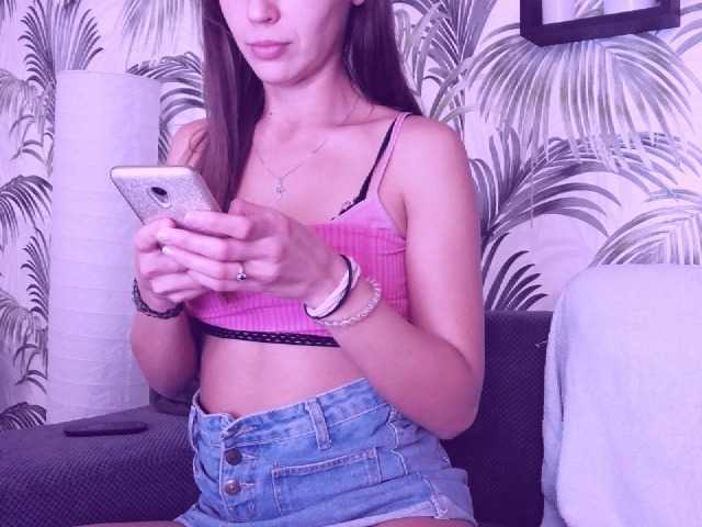 Zrzuty ekranu transmisji KristyKitty