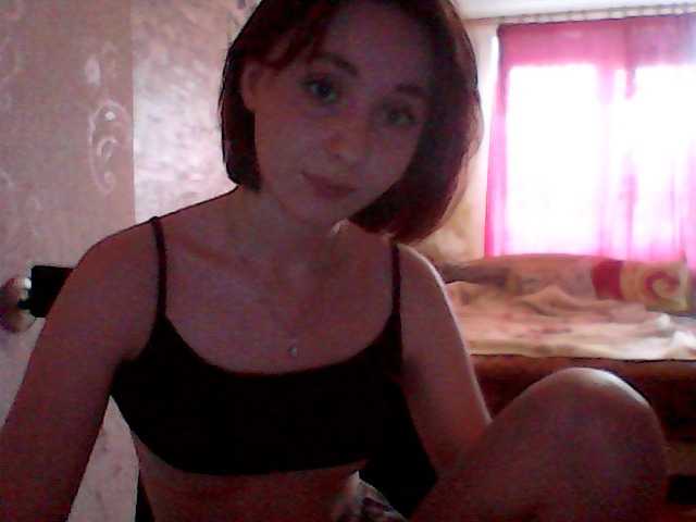 Zrzuty ekranu transmisji KristyMango