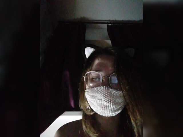 Zrzuty ekranu transmisji Kroshka-meow