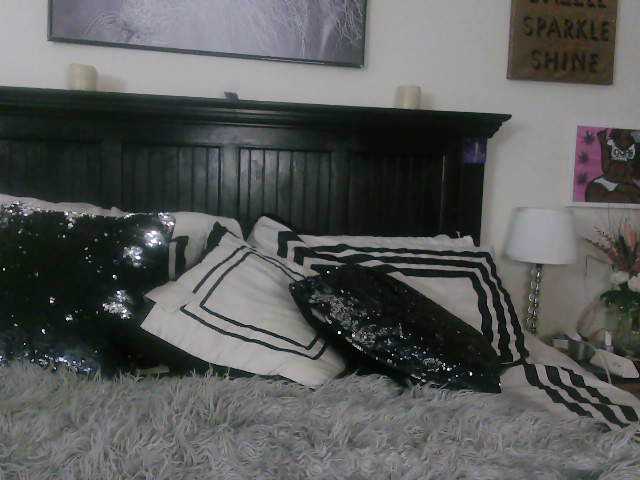 Zrzuty ekranu transmisji KushNCum