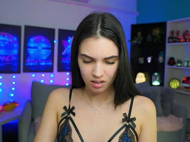 Zdjęcia KylieQuinn018 I have to ask guys from america pls help me with some answer to me :) MAKE ME SQUIRT #teen #squirt #anal #dildo #18 Lovense Lush