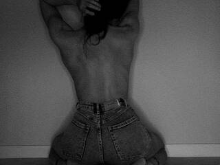 Erotyczny czat wideo L-o-l-ita