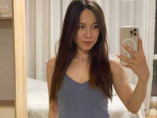 Erotyczny czat wideo MiaLionade