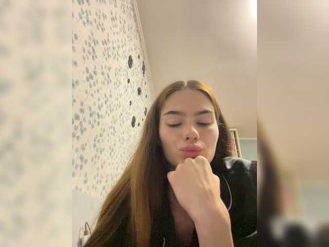 Zrzuty ekranu transmisji LadyJRouses