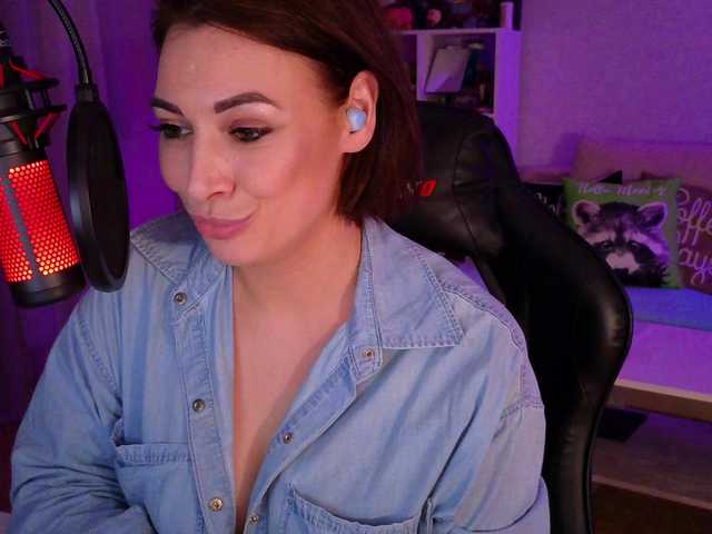 Zrzuty ekranu transmisji LadyLLS