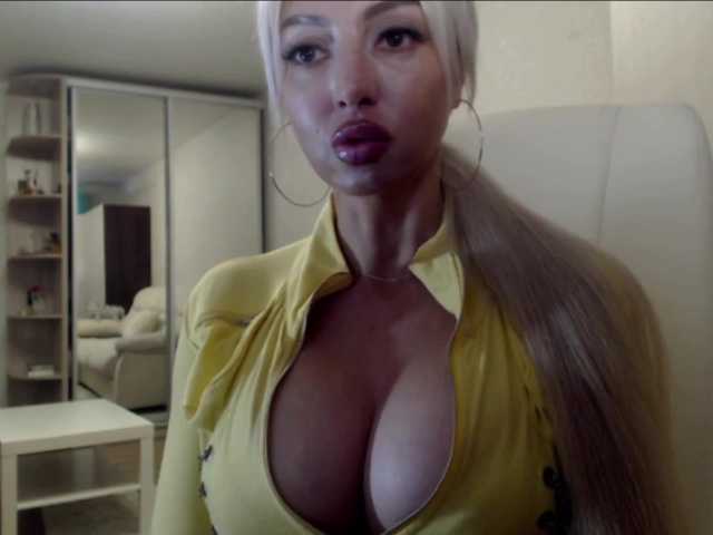 Zrzuty ekranu transmisji LadyMiranda