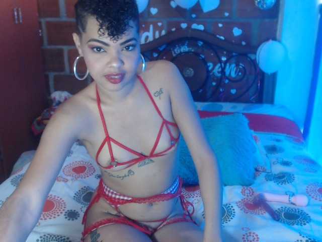Zdjęcia ladyqueen19x INSTANT SQUIRT FOR 100 tokens ,how much squirt make me ?? #anal #squirt #ebony