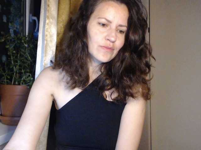 Zrzuty ekranu transmisji Larianna