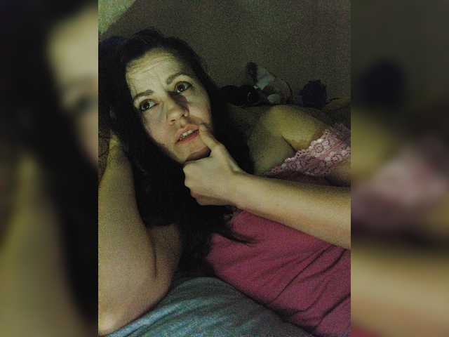 Zrzuty ekranu transmisji Larianna