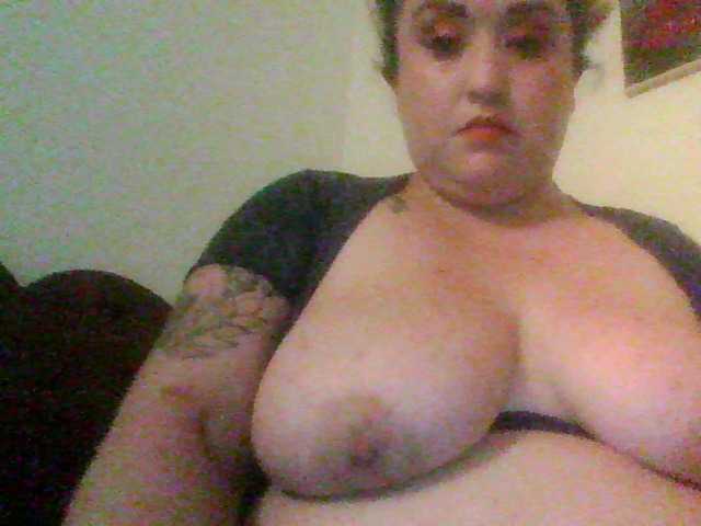 Zdjęcia ChefCakes505 Daddy come punish your dirty little whore!! @badgirl. I want to be your dirty little cum slut!