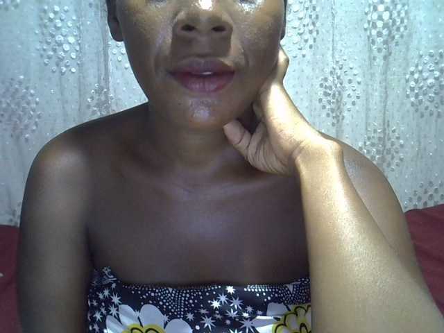 Zrzuty ekranu transmisji LatishaForYou