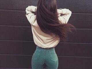 Erotyczny czat wideo Laura--kai