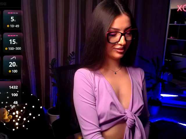 Zdjęcia LauraBess ⭐ FUN TIME GUYS;) ⭐#lovense is ON* Before private write in PM* Let's dive into the world of pleasure and pleasant emotions together:)