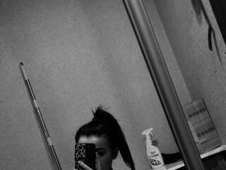 Erotyczny czat wideo Laurie-Mindy