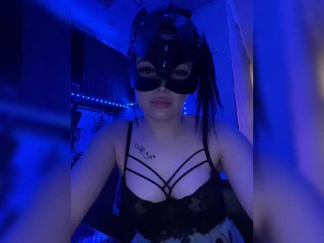 Zrzuty ekranu transmisji Laurie-Mindy