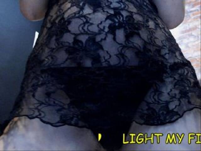 Zrzuty ekranu transmisji LaylaMazee