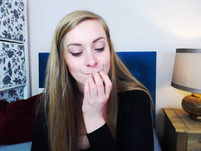 Zrzuty ekranu transmisji LeahGoldHair