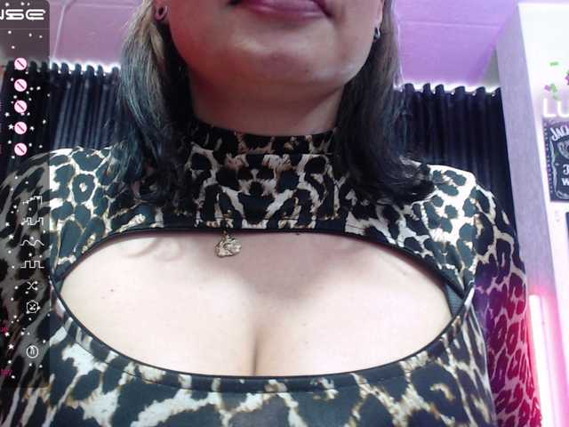 Zrzuty ekranu transmisji Leia-bennet