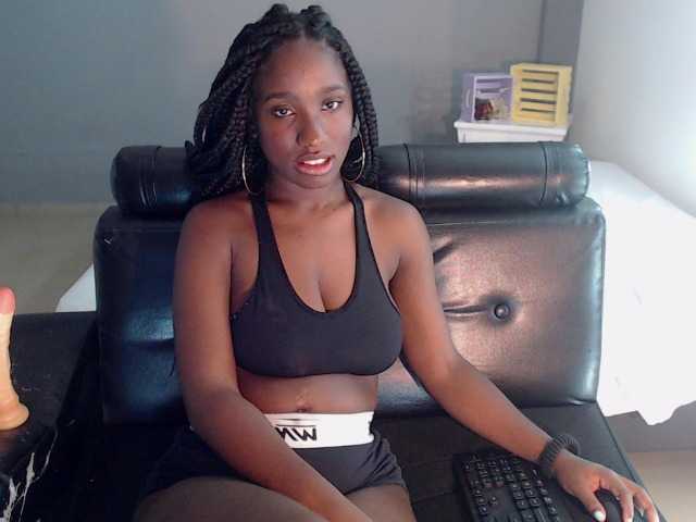 Zdjęcia LeslySmith ♥♥hey guys /// we started a week full of pleasure // goal: fill my cum pussy to moan your name + a full fucked that you will not forget // #LATINA #EBONY #Lovense #toy #Hot #Bigass #Bigtets♥♥