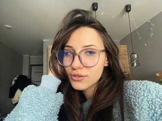 Erotyczny czat wideo TinyKnock