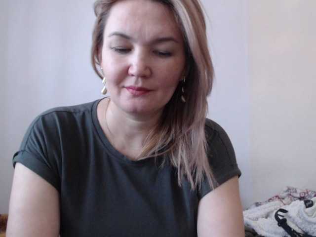 Zrzuty ekranu transmisji Leyla-Smile17