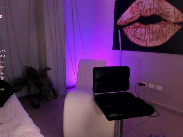 Zrzuty ekranu transmisji LeylaClinton