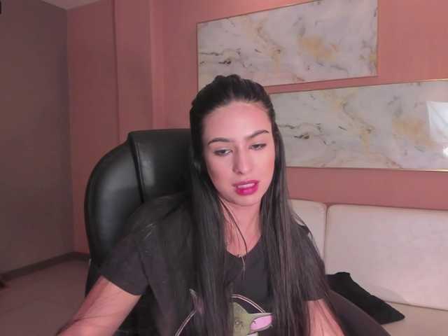 Zdjęcia LiaPearce come and break my pussy with your vibrations ♥ Blowjob + Fingering ♥ @remain
