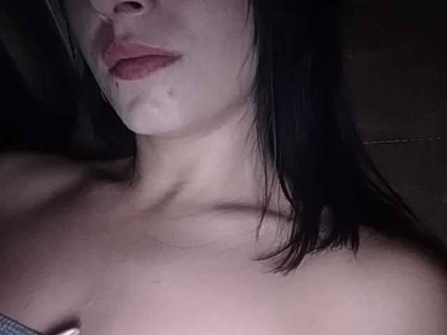 Zdjęcia LiliQSexy Hey guys!:) Goal- #Dance #hot #pvt #c2c #fetish #feet #roleplay Tip to add at friendlist and for requests!