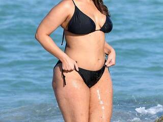 Erotyczny czat wideo LillyCollinss