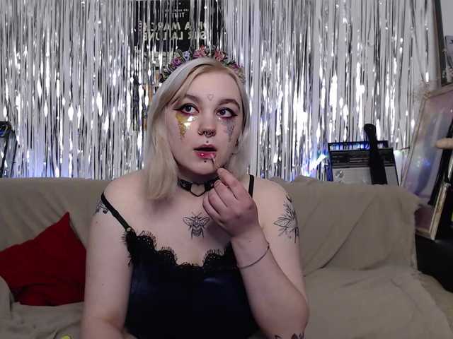 Zdjęcia LilPinky Hey hey sweets Welcome to Punk Girl's sexy show ! Let's have a lot of fun! my insta: cute_pinky666