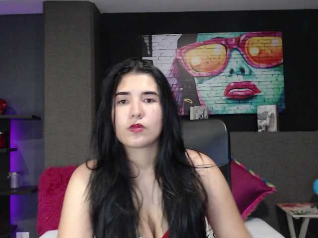 Zdjęcia lilypreston Hello guys, I am here to share a while with the hope that Goal play my tits @remain