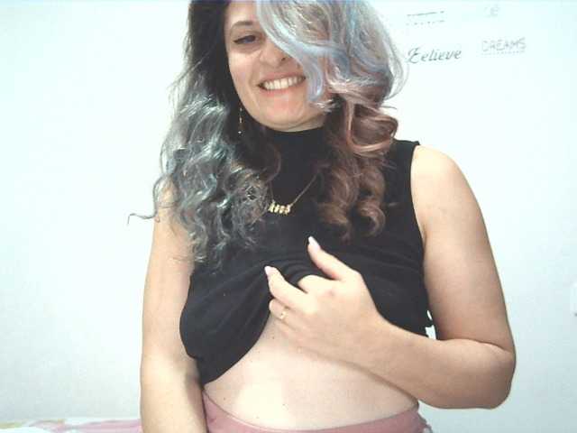 Zrzuty ekranu transmisji lionessmom