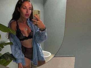 Erotyczny czat wideo LisaAlbarn