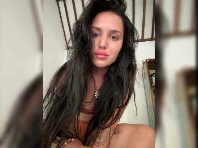 Zrzuty ekranu transmisji LisaAlbarn