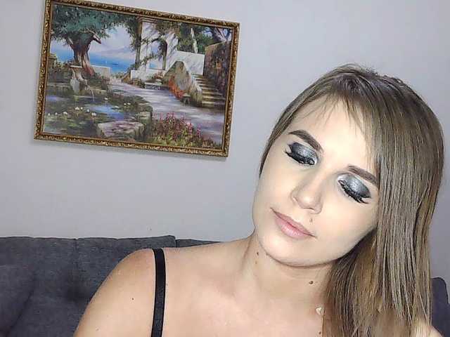 Zrzuty ekranu transmisji LisaCarter