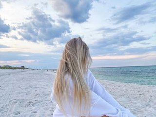 Erotyczny czat wideo LittleBarbieJ