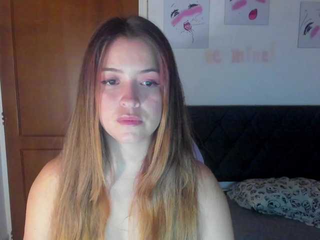 Zdjęcia littleDanni This little naughty girl, wants to explode in squirt and my favorite tips 33, 73, 103, 333 will help with it!! . blowjob