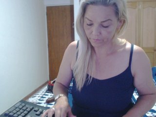 Zdjęcia LOLABIGTITS i have lovense and hitachi and dildo for play pussy for me cum