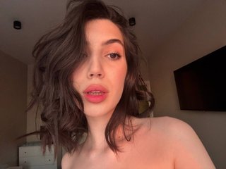 Erotyczny czat wideo LolaTeaseX