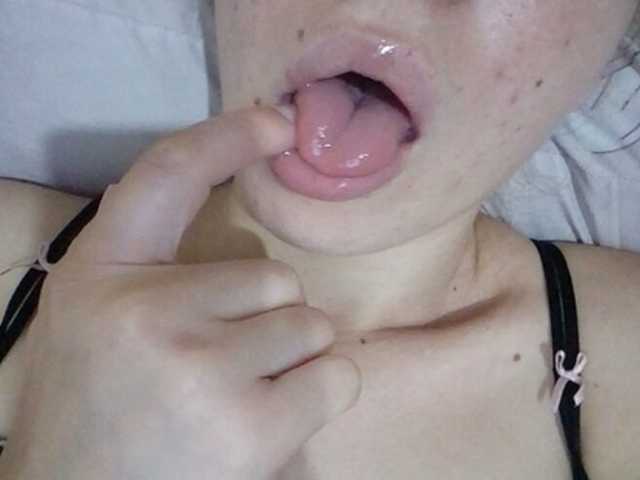 Zrzuty ekranu transmisji Lorianess