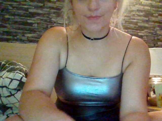 Zdjęcia LovedFuck30 Hello I am New here Play with me )) I really hot girl. Your biggest tips can make me #wet and #squirt)) #milk #milf #naturalytits #ass #bigtits #blondegirl