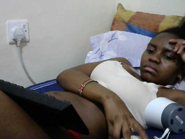 Zrzuty ekranu transmisji Lovelikethis1