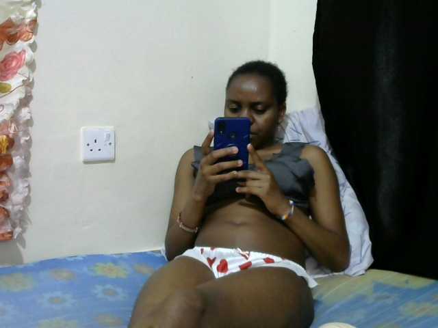 Zrzuty ekranu transmisji Lovelikethis1