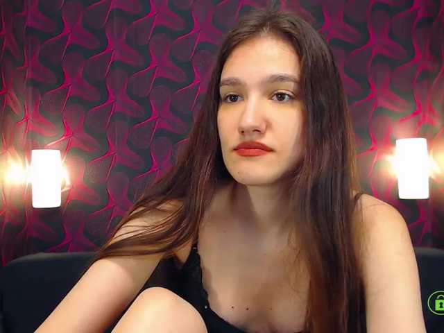 Zdjęcia LovelyLILYA Hey! I'm new here! Let's get the party started! #new #domi #lovense #oil #naked #feet