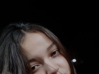 Erotyczny czat wideo LucyEastwood