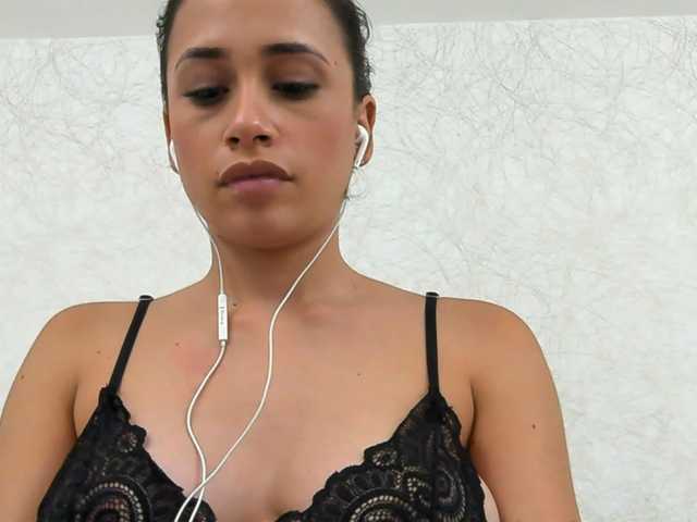 Zdjęcia LuisaTrujillo Hello Guys, Today I Just Wanna Feel Free to do Whatever Your Wishes are and of Course Become Them True/ Pvt/Pm is Open, Make me Cum at GOAL