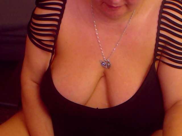 Zdjęcia MadameLeona My deepest weakness is wetness #Lush...#mature #bigboobs #bigass #lush #bbw .. i will show for nice tips !50for tits, 80pussy, 25 feet, 30belly ,45ass, 10 pm,,400naked&play&squirt,c2c 5 mins 40tips,