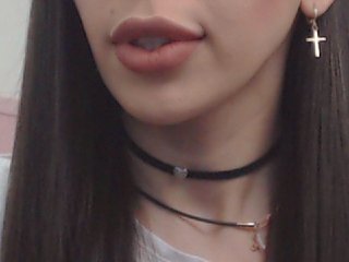 Zdjęcia Madellyn Hello everyone)) My toy is activated for tips and be wet) smile-10) slap pop-20) tits -70) pussy-100) everything else in group or private