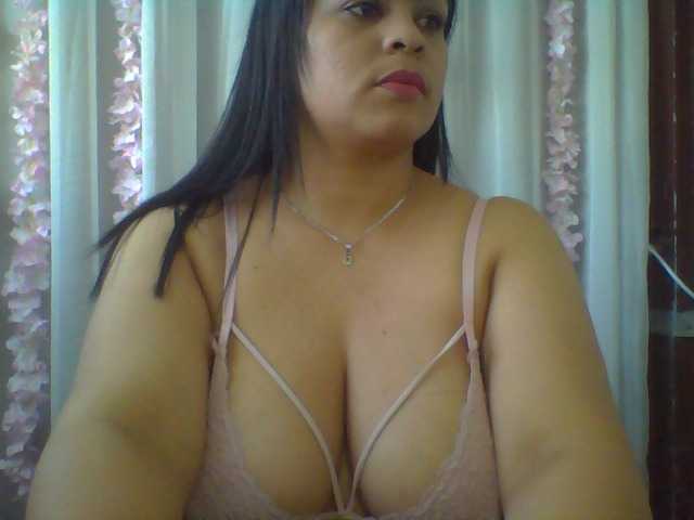 Zdjęcia mafersmile #latina #bigboobs #bbw #mature #mistress