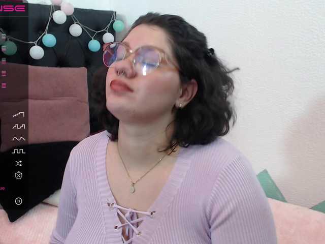 Zdjęcia Angijackson_ @remain for make my week happyI really like to see you on camera and see how you enjoy it for me, I want to see how your cum comes out for meMake me feel like a queen and you will be my kingFav vibs 44, 88 and 111 Make me squirt rigth now for 654 tkn